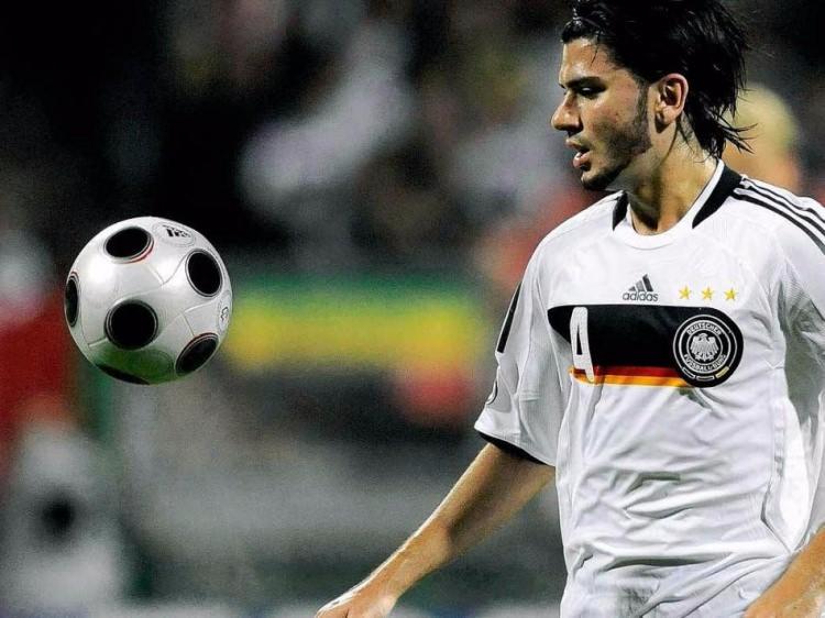 <p>SERDAR TAŞÇI</p>

<p>Almanya</p>

