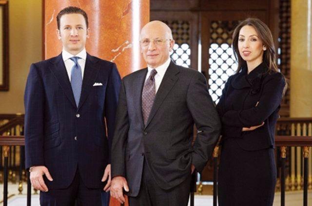 <p>Batu Aksoy, Banu Aksoy Tarakçıoğlu</p>
<p>VELİAHTI OLDUKLARI SERVET: 400 milyon dolar</p>