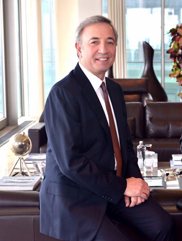 <p>TAV Havalimanları Holding Yönetim Kurulu Başkanı Hamdi Akın'ın çocukları:</p>