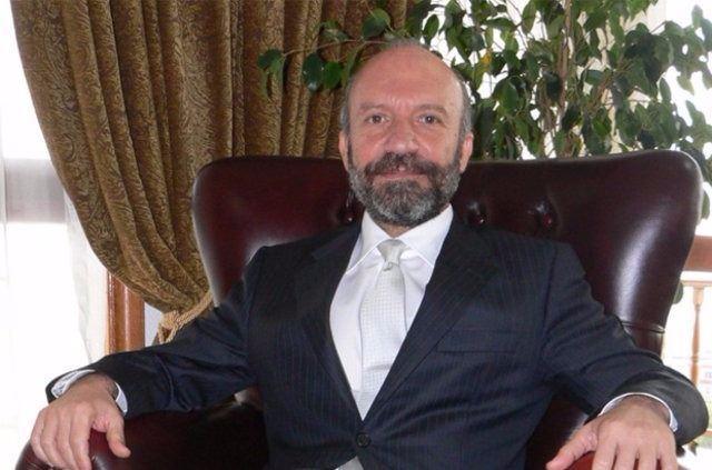 <p>Yakın Doğu Üniversitesi’nin patronu Suat Günsel’in çocukları</p>