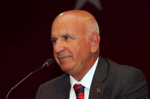 <p>OPET’in kurucularından Fikret Öztürk’ün çocukları:</p>
