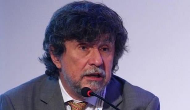 <p>Eczacıbaşı Holding Yönetim Kurulu Başkan Yardımcısı Faruk Eczacıbaşı'nın çocukları: </p>
<p>*Murat Eczacıbaşı<br />
*Sinan Eczacıbaşı</p>