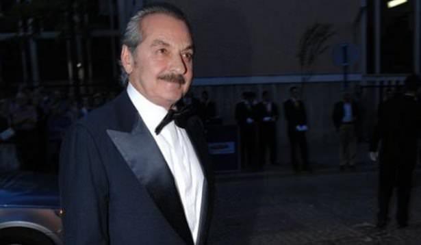 <p>Akkök Şirketler Grubu Yönetim Kurulu Başkanı Ali Raif Dinçkök'ün çocukları </p>

<p>*Raif Dinçkök<br />
*Alize Dinçkök<br />
*Aleyna Dinçkök</p>
