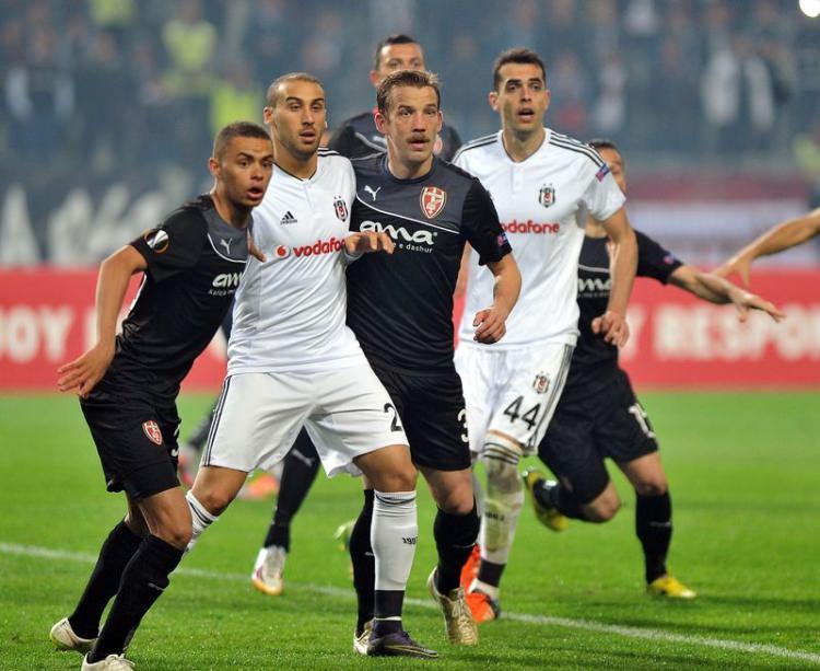<p>UEFA'nın eylül ayında yapılacak seçiminde göreve gelecek yönetimin, bu talebi bir an önce gündemine alması ve uygulamanın 2018-2019 sezonu ile birlikte hayata geçirilmesi istendi.</p>