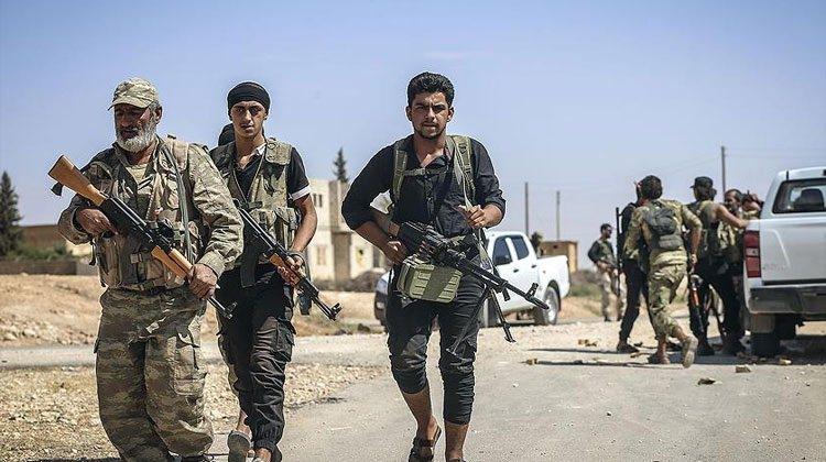 <p><strong>EL BAB NEDEN ÖNEMLİ</strong><br />
El Bab, bölgede çatışan tüm güçler için kritik öneme sahip bir noktada bulunuyor. Halep'in kuzeyindeki El Bab, Türkiye sınırına 30 kilometre mesafede bulunuyor. ÖSO, Azez-Mare hattına yönelerek buradan da El-Bab'ı ele geçirmeyi hedefliyor.</p>
