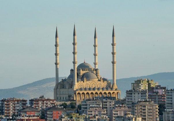 Türkiye'nin üçüncü büyük camisi