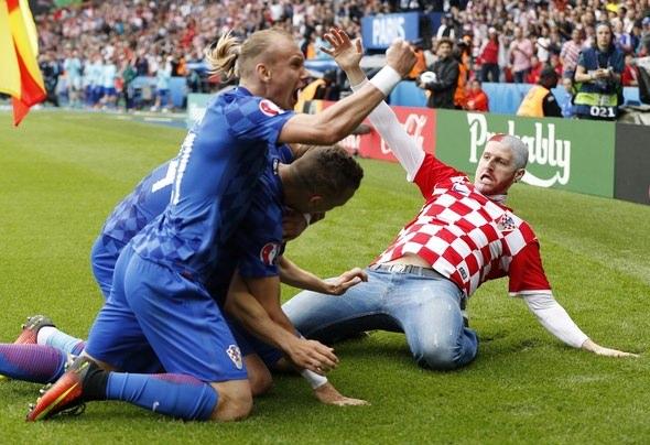 Hırvatistan'ın golünde şok görüntü!