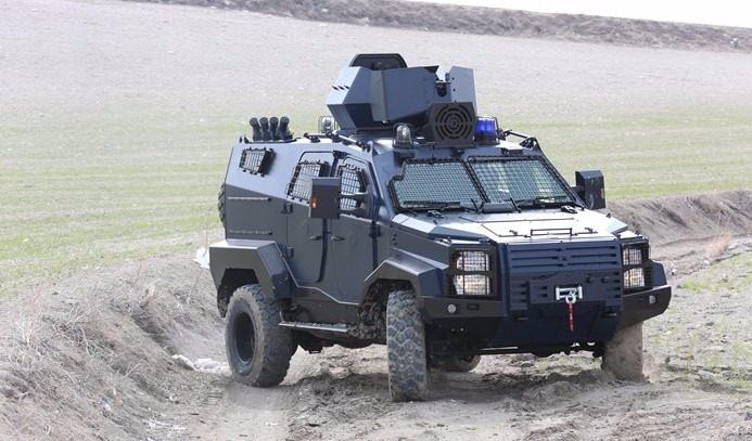 <p>YENİ ZIHLI ARAÇLAR GÖRÜCÜYE ÇIKACAK</p>
<p>Nurol Makina'nın zırhlı araçları 13. Uluslararası Savunma Sanayii Fuarında (IDEF 2017) görücüye çıkacak.</p>