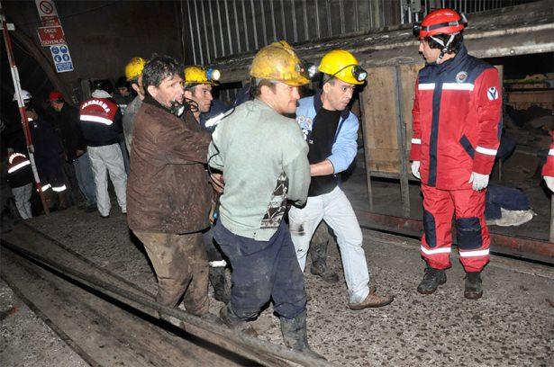 <p>2 Haziran 2006: Balıkesir Dursunbey'de grizu patlaması (17 ölü)</p>
