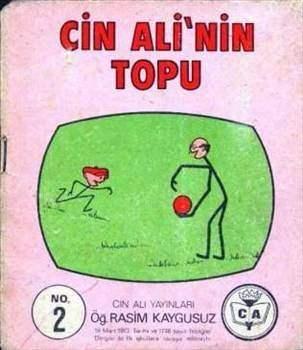 <p><strong>CİN ALİ ÇOCUK KİTAPLARI: </strong>1970’lerde revaçta olan ilkokul çocuklarına yönelik “Cin Ali” adlı kare şeklinde 16 sayfadan oluşan, siyah-beyaz çok enteresan kitaplar vardı. Ali adlı çocuğun, belli bir seriyi takiben; okuldaki, piknikteki, denizdeki, müzedeki, törendeki, dişçideki ve hayvanat bahçesindeki müthiş heyecanlı maceralarına yer veren kitaplardaki çizimler çöp çizgilerden oluşmaktaydı. Herşey ama herşey birkaç çizgiden ibaretti; evler, arabalar, insanlar, hayvanlar, eşyalar... Kollar ve bacaklar ve vücutlar çöpten ibaret olup herhangi bir organ ihtiva etmemekteydi. Kafalarsa bir yuvarlaktan müteşekkildi. Okuyan çocuğun resimleri kolayca taklit ederek çizebilmesine imkân vermek amacıyla düşünüldüğü muhtemeldi. Her çocuğun çantasında bu serinin en az 1-2 kitabı mevcuttu. 80’lerden itibaren çocuk kitapları sektöründeki hızlı gelişim, Cin Ali kitaplarının da sonu oldu.</p>
