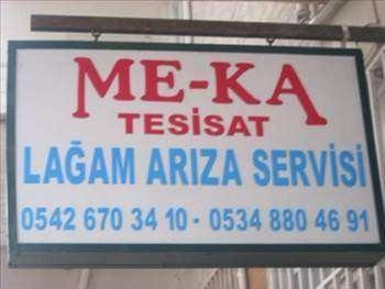 <p>LÂĞIMCILAR: Sokak aralarında bağırarak dolaşan “Lâğımcılar” vardı. Bu esnaf takımının arkasında büyükçe bir heybe olur, heybenin içinde de lâğım açmaya yarayan kazma, kürek, pompa, çeşitli çap ve boylarda tahta ve demir çubuklar ile bol miktarda paçavra bez bulunurdu. "Leaa-aaam-cuu" şeklinde, kendilerine özgü bir bağırışları vardı bu meslek erbabının. Sesleri duyulunca derhal tanınırlardı... Gideri tıkanmış bir evin mevcut sorununu, ellerindeki saydığımız basit araçlarla pratik ve hızlı bir şekilde gidermekte ustaydılar.</p>
<p> </p>