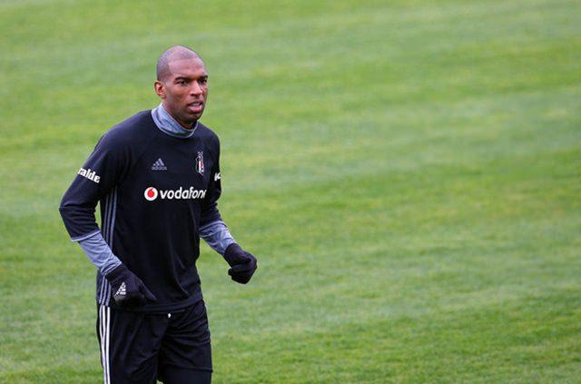 <p>Ryan Babel - Deportivo -> Beşiktaş</p>
