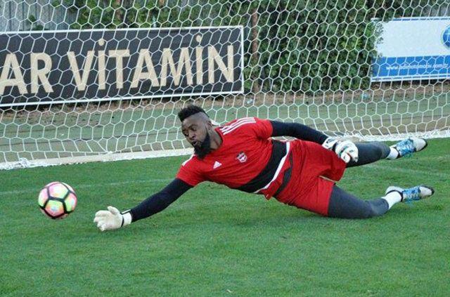 <p>Charles Itandje - Gaziantepspor -> Adanaspor</p>