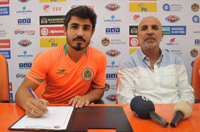 <p>Erhan Kartal - Alanyaspor -> Gaziantep BŞB</p>
