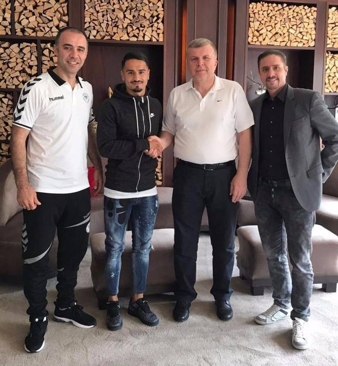 <p>Musa Araz</p>

<p>Lausanne'den Atiker Konyaspor'a</p>
