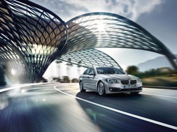 <p>Türkiye'de en çok çalınan otomobil markaları belirlendi. Listenin 14. sırasında BMW var. Çalınan BMW marka araç sayısı: 54</p>