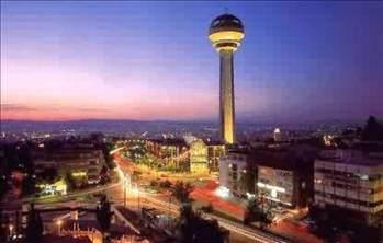 İşte bölge bölge tek tek hesaplanan bu verilere göre; Türkiye'de 6 bölgenin orta gelir tuzağı riskinde değil. 12 bölgede orta gelir tuzağı riski var. 8 bölge ise düşük gelir grubunda ve orta gelir tuzağından önce yoksulluk riski ile karşı karşıya.