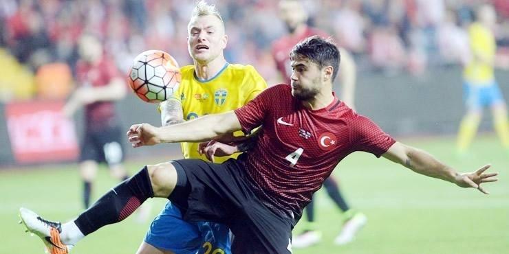 <p>AHMET ÇALIK</p>

<p>Galatasaray</p>
