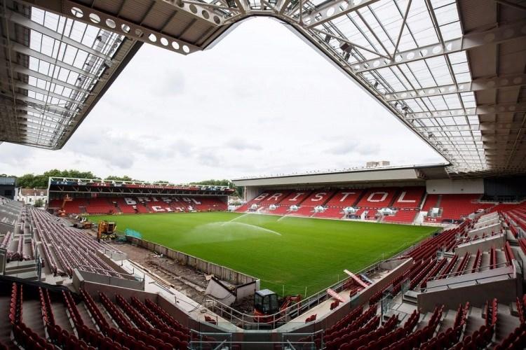 <p>Ashton Gate (İngiltere)</p>
