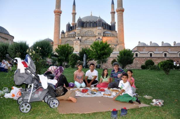 Türkiye'nin dört bir yanında iftar