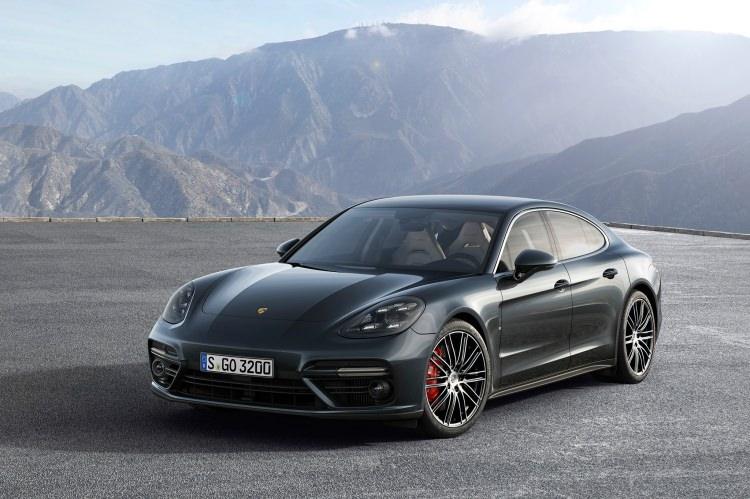 <p>PORSCHE PANAMERA</p>
<p>Toplam satış: 19</p>