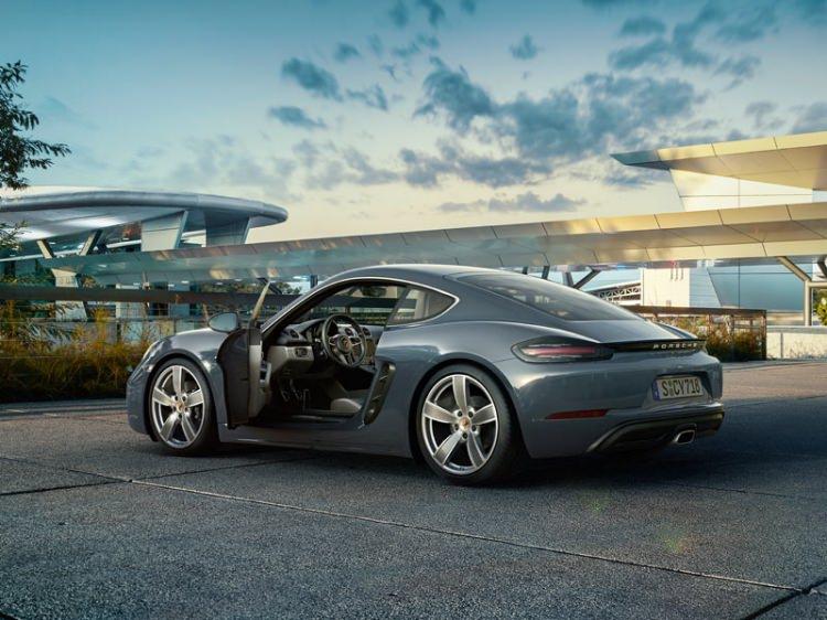 <p>PORSCHE 718 CAYMAN</p>

<p>Toplam satış: 25</p>
