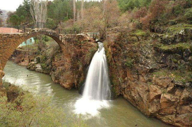<p>Bu nedenle kanyonun turizme kazandırılması için son yıllarda önemli adımlar atıldı.</p>
<p> </p>