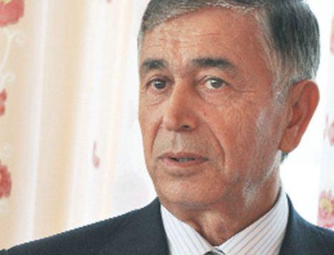 <p>Ahmet Eren<br />
30.462 bin TL (2013)</p>