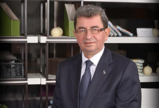 <p>Davut Doğan<br />
12.000 bin TL (2013)</p>
