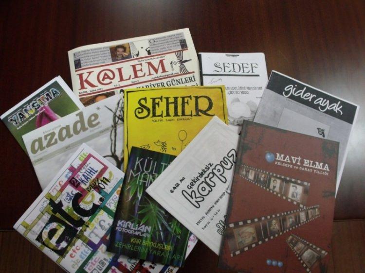 <p>Türkiye'deki en çok basılı yayına sahip olan okul</p>
<p>Edebiyat dergisi Seher, felsefe dergisi Mavi Elma, ilahiyat dergisi Azade, fen bilimleri dergisi Kültür Mantarı, mizah dergisi Gıcırtı, tarihdergisi Seher , Arapça dergimiz Celale, İngilizce dergisi Wings, okul gazetesi Kalem ve Kumpir ve diğerleri.</p>