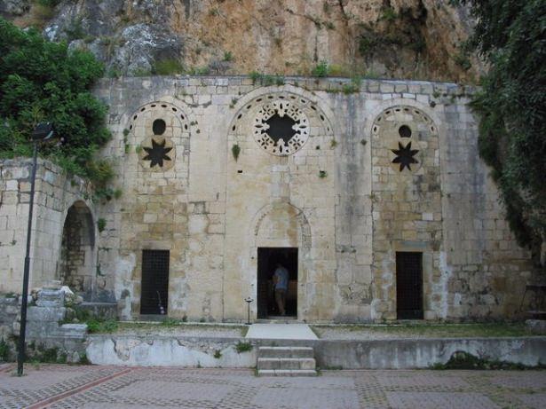 <p><strong>Hatay</strong><br />
TOPLAM:77.9<br />
ERKEK: 75.6<br />
KADIN: 80.2</p>