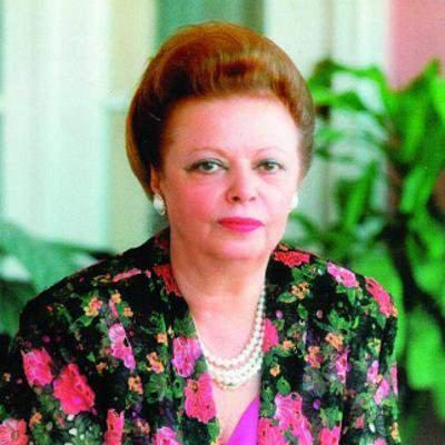 <p>NAZMİYE DEMİREL</p>
<p>9. Cumhurbaşkanı Süleyman Demirel`in eşi olan Nazmiye Demirel, 16 Mayıs 1993 ile 16 Mayıs 2000 tarihleri arasında köşke ev sahipliği yapmıştı.</p>