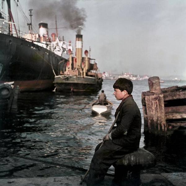 <p>Sirkeci'de bir çocuk (1964)</p>
