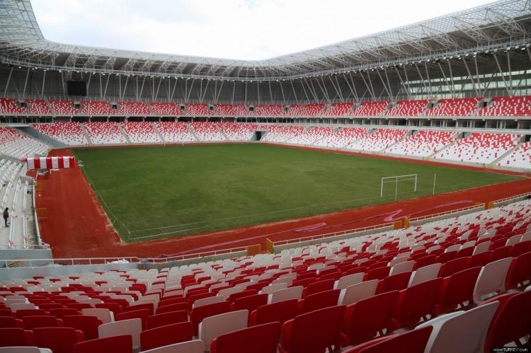 <p>Yeni Sivas Stadı<br />
Kapasite: 25.000</p>
