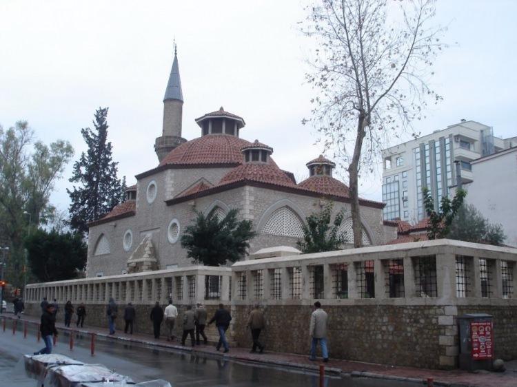 <p>ANTALYA KARAKAŞ CAMİİ</p>
