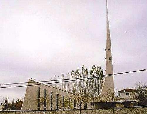 <p>DERİNKUYU PARK CAMİİ</p>
