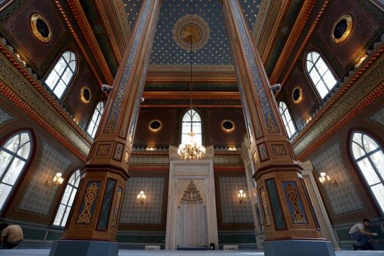 <p>Birinci kısımda yaklaşık 16 milyon lira civarında bir harcama yapıldı. Çevre düzenlemesi için de 11 milyon lira civarında bir harcama, toplamda 27 milyon liralık bir imalat gerçekleştirildi. Bu kapsamda tepeden tırnağa cami elden geçirildi. </p>