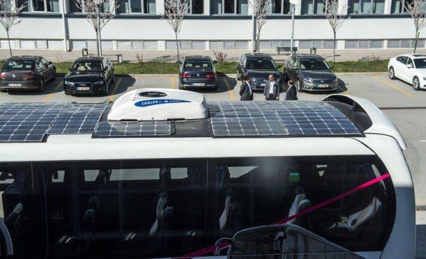 <p>ODTÜ Güneş Enerjisi Araştırma Merkezi ve MAN ortaklığında, yüzde 100 yerli imkanlarla üretilen, "Türkiye'nin ilk güneş otobüsü" yola çıktı.</p>
