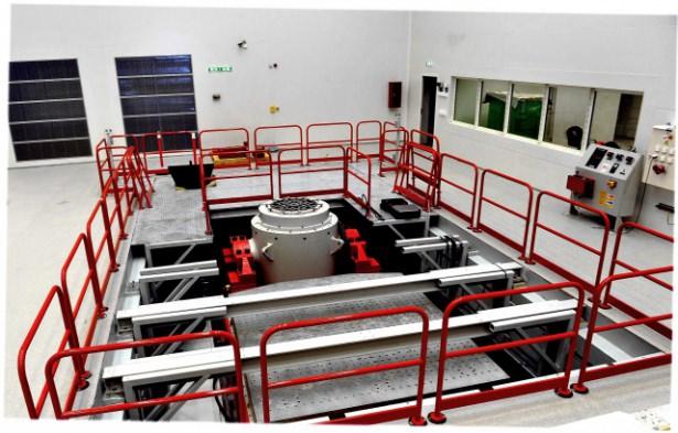 <p>Türkiye, dünyada az sayıda ülkede bulunan bu tesis sayesinde uzay sistemleri montaj, entegrasyon ve test hizmetleri alanında uluslararası oyuncu konumuna gelecek.</p>
