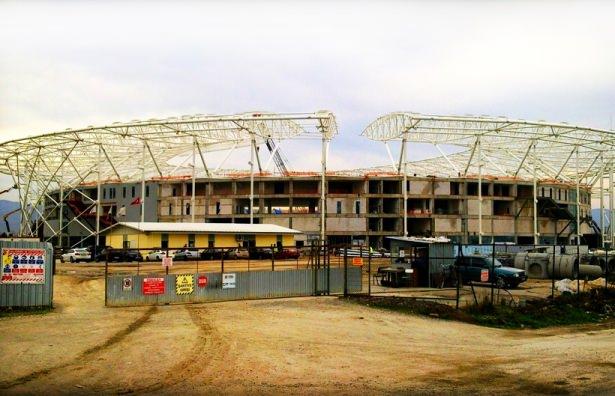 <p>Sakarya Stadyumu<br />
Kapasite: 25.000</p>