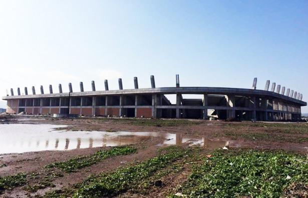 <p>Akhisar Stadyumu<br />
​12.000</p>
