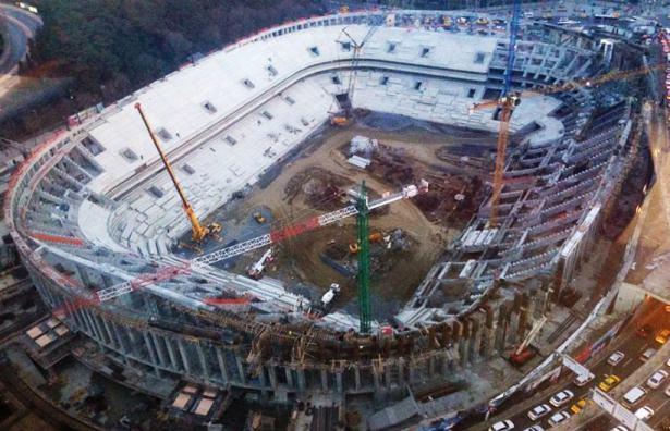 <p><strong>Beşiktaş Vodafone Arena (41.903 bin seyirci kapasiteli) -</strong> Yapımı %55 seviyesinde devam ediyor.</p>