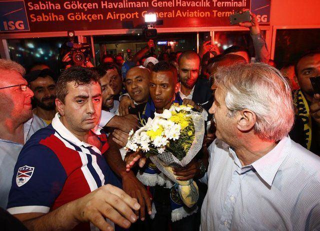 <p>NANİ</p>
