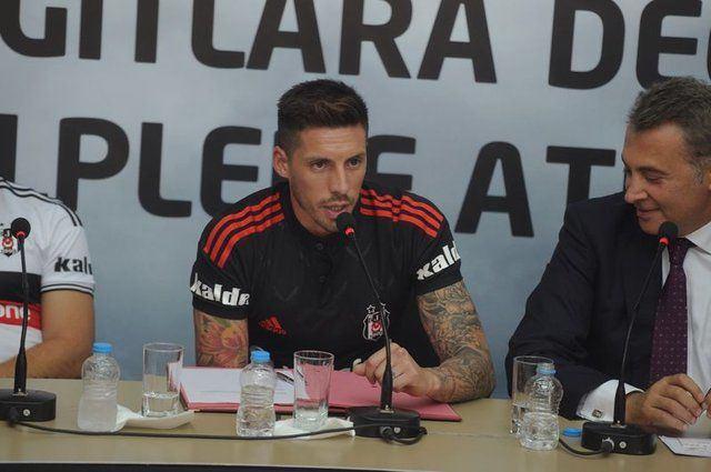 <p>JOSE SOSA </p>

<p> </p>
