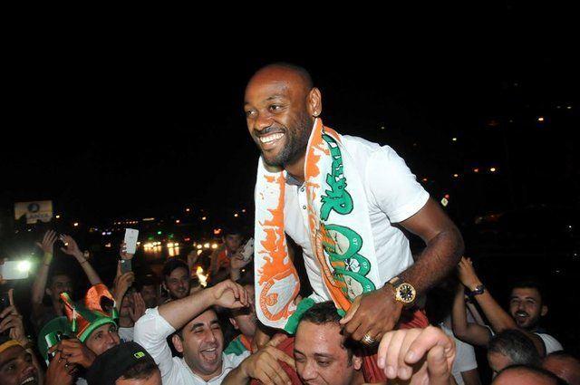 <p>VAGNER LOVE </p>

<p> </p>
