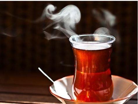 <p><strong>İki saat menüye bakıp çay sipariş etmek.</strong></p>

