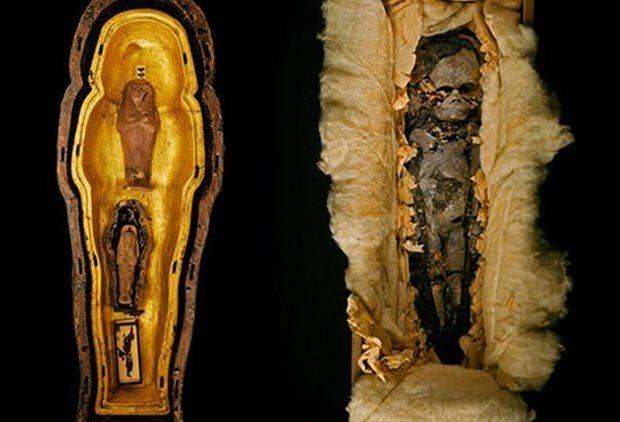 <p>Tutankhamun’un mezarında en az yedi aylık gebelik sürecine ait bir fetüs (sağda) ile daha ufak ve kırılgan bir fetüs bulundu. Biri veya her ikisi birden kralın kızları olabilir. Birlikte yerleştirilmiş tabutlarda (solda) Tutankhamun’un büyükannesi Tiye’ye ait olabilecek bir tutam saç bulundu.</p>

<p> </p>
