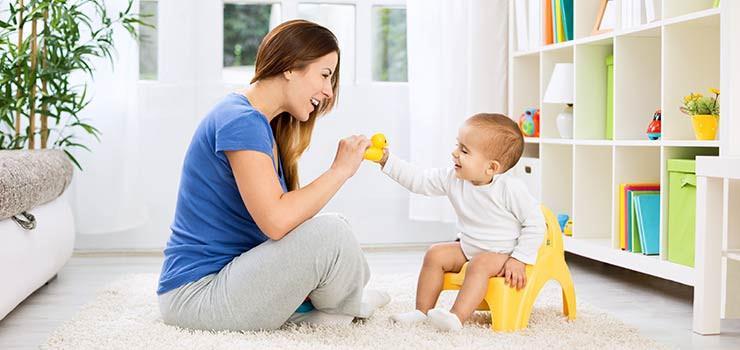 <p><strong>Bekleme sürecinde çocuğun psikolojisini rahatlatarak, bedenen kasılmasını önlemek için, oyuncak, dergi, kitap karıştırmasına izin vererek oyalanmasına yardımcı olun" </strong>şeklinde konuştu.</p>