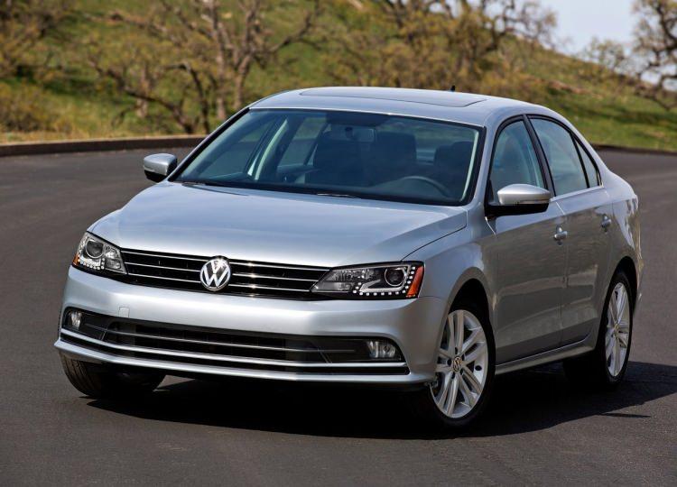 <p>VW Jetta</p>

<p>2017 çıkışlı başlangıç fiyatı: 77.000 TL<br />
​2016 çıkışlı başlangıç fiyatı: 73.300 TL</p>
