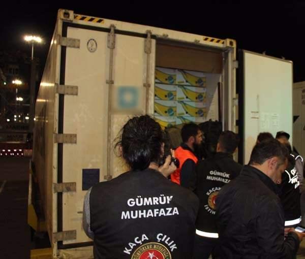 <p><strong>X-Ray’de tespit edildi</strong></p>
<p>Detaylı aramadan sonra gemide bulunan 122 adet konteyner tek tek X-Ray taramasından geçirildi. </p>